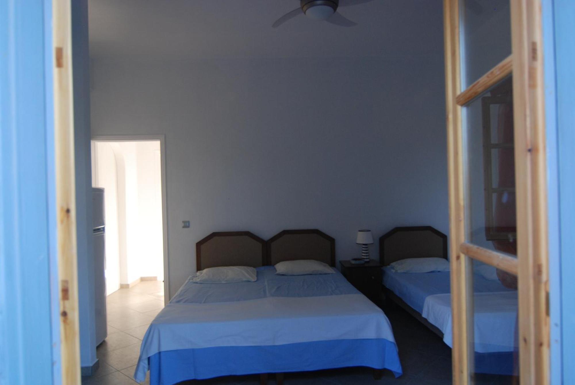 Villa Perivoli Platis Gialos  Pokoj fotografie